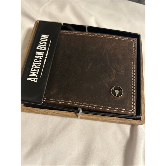 AMERICAN BISON Genuine Brown Leather Wallet Stitching Metal Logo Bifold Western - Picture 6 of 9